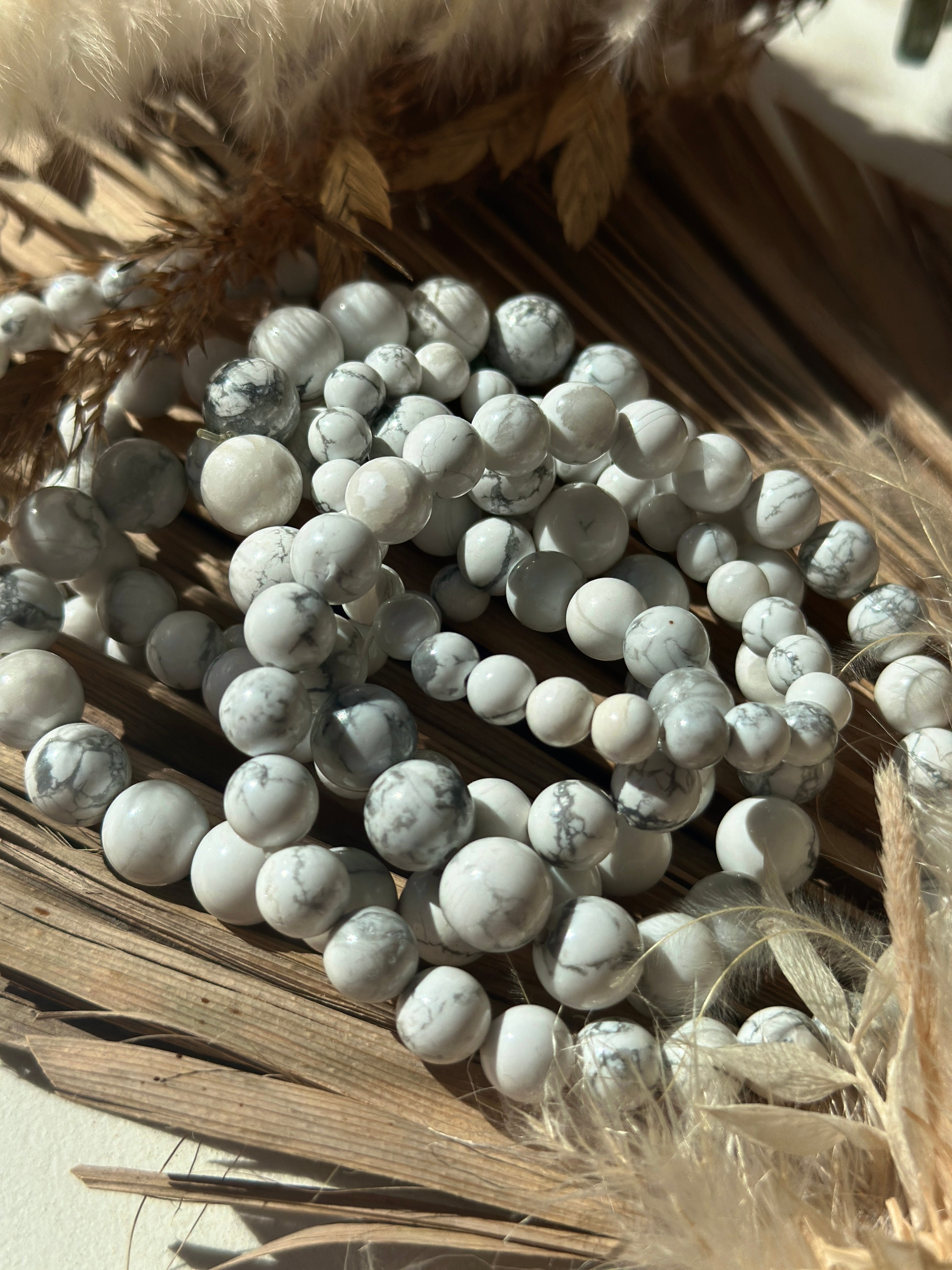 HOWLITE